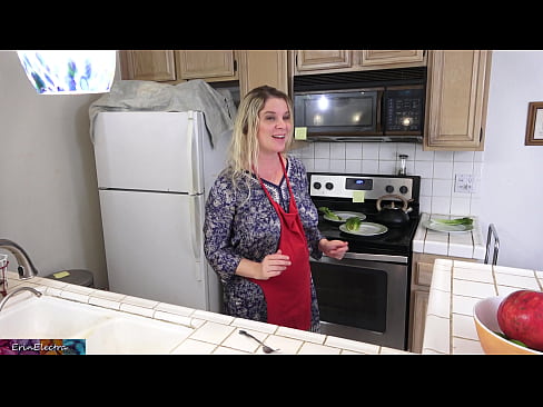 ❤️ Stepmom u munghje in cucina prima di a so data ❤️❌ Porno à co.xxxner.ru ☑
