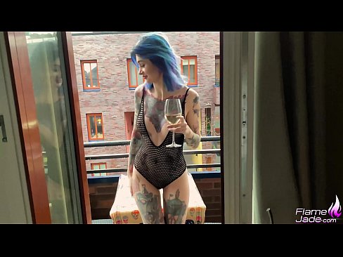 ❤️ Ragazza tremenda chì succhia cù una bocca è cazzo appassionatamente sottu à u celu apertu ❤️❌ Porno à co.xxxner.ru ☑